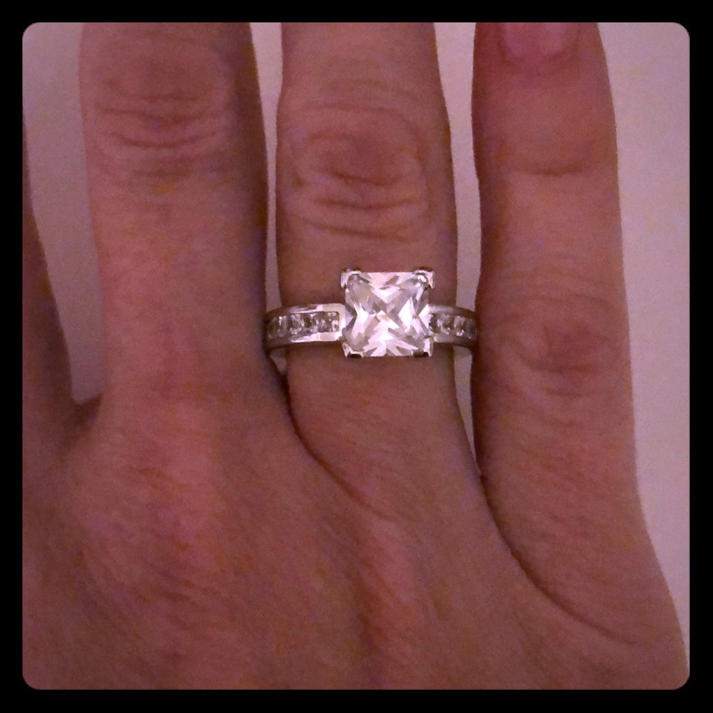 Cz engagement ring